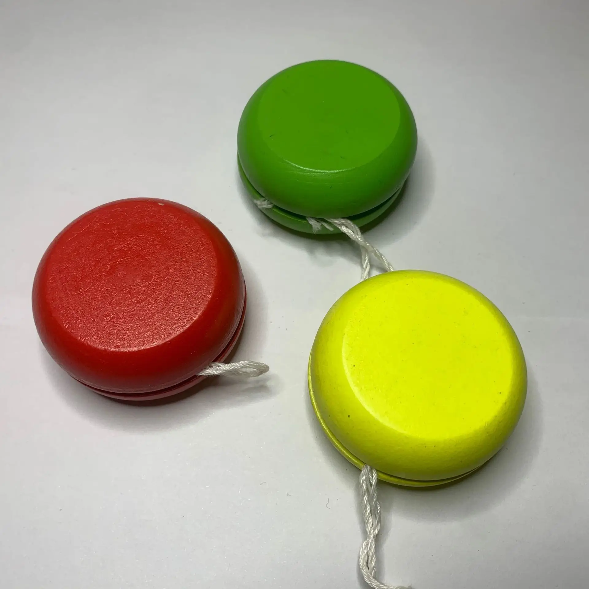 HOYE ремесло под заказ цветной логотип деревянный шар йо-йо вращающийся цветной шар йо-йо тянущийся шар игрушки