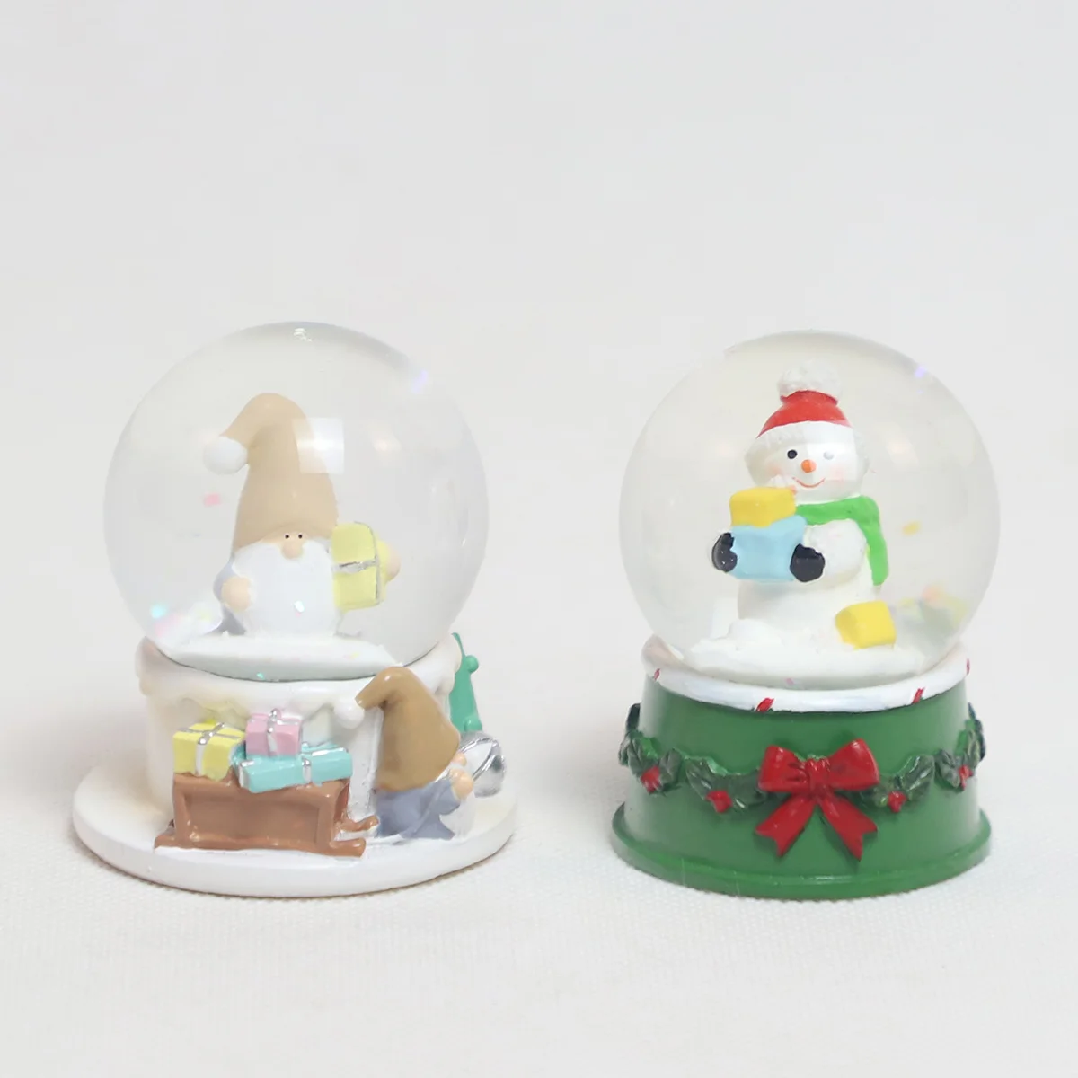 Customised octave box automatic snow animation cartoon interior music box customised music bells resin crystal ball