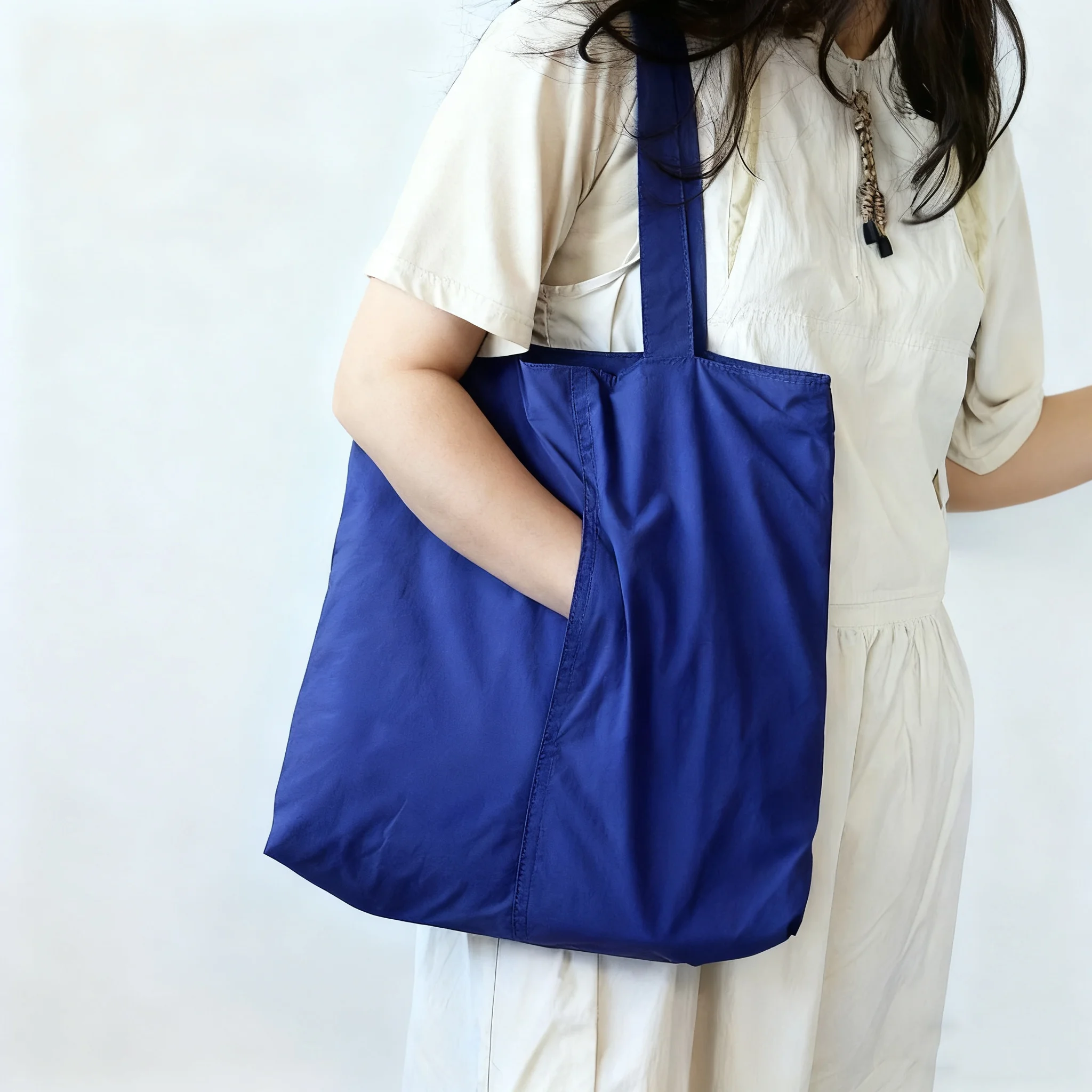 Fashionable Durable Nylon Polyester Shopping Bags No logo Daily Women Reusable Shoulder Tote Bags with Pocket