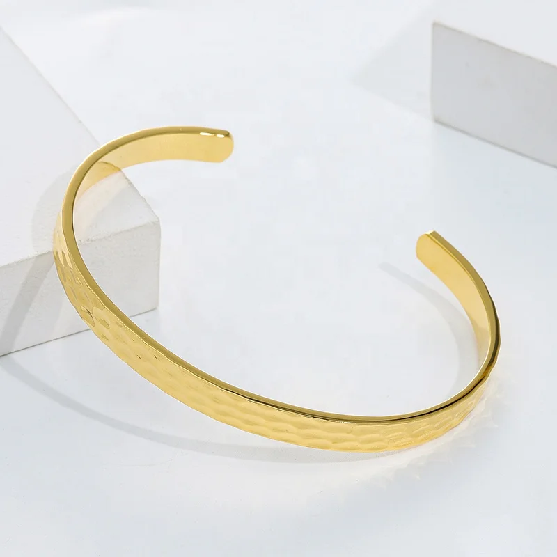値下げ早い者勝ちhuman made bangle gold 値下げ早い者勝ちhuman made bangle gold - メルカリ