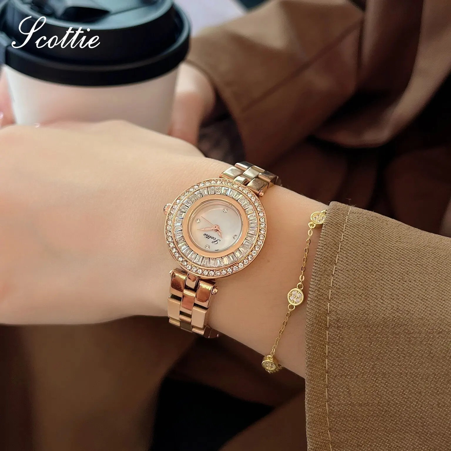 Diamond Quartz Women's Watch OM-195427