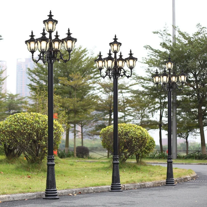 Shuangxin Five-Head European Retro LED Street Lamp 3-4 Meters Iron & Aluminum Glass IP54 Outdoor High Pole for Garden/Courtyard