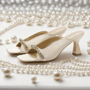 QuiteS 2026 Open-Toe High-Heeled Elegant Luxury Shoes for Women New Summer Popular Square-Toe Rhinestone Sandals for Outdoor Use