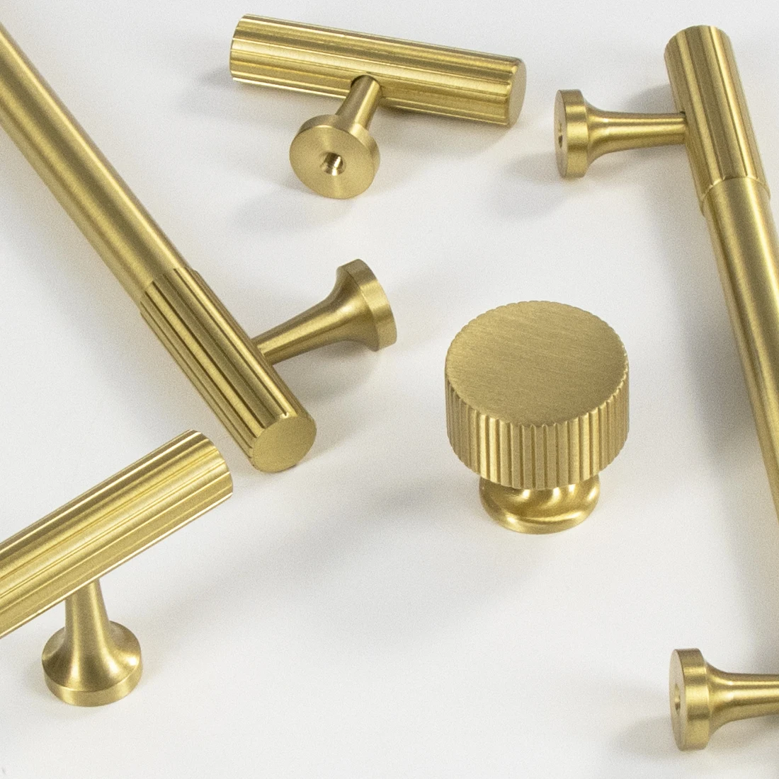 Qiansi Hk0134 Luxury Furniture Brass T-bar Drawer Pulls And Knobs For ...