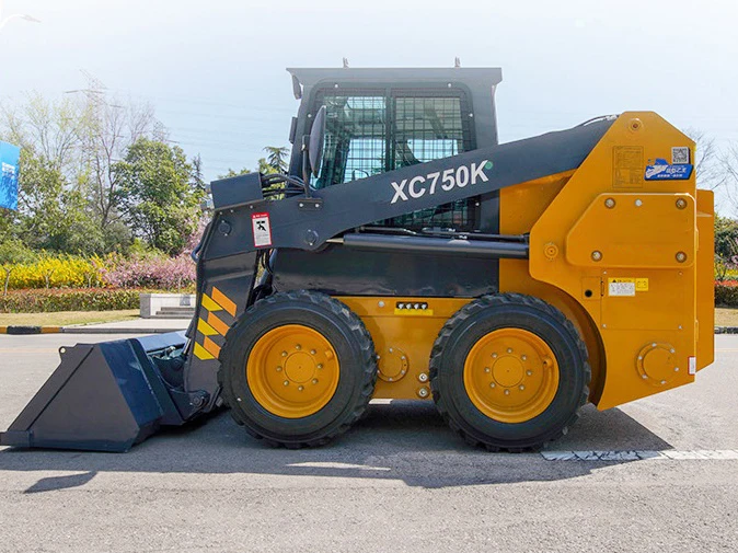Mini Skid Steer Loader XC740K Operating Weight 3T Mini Loader With Rated Load 850KG