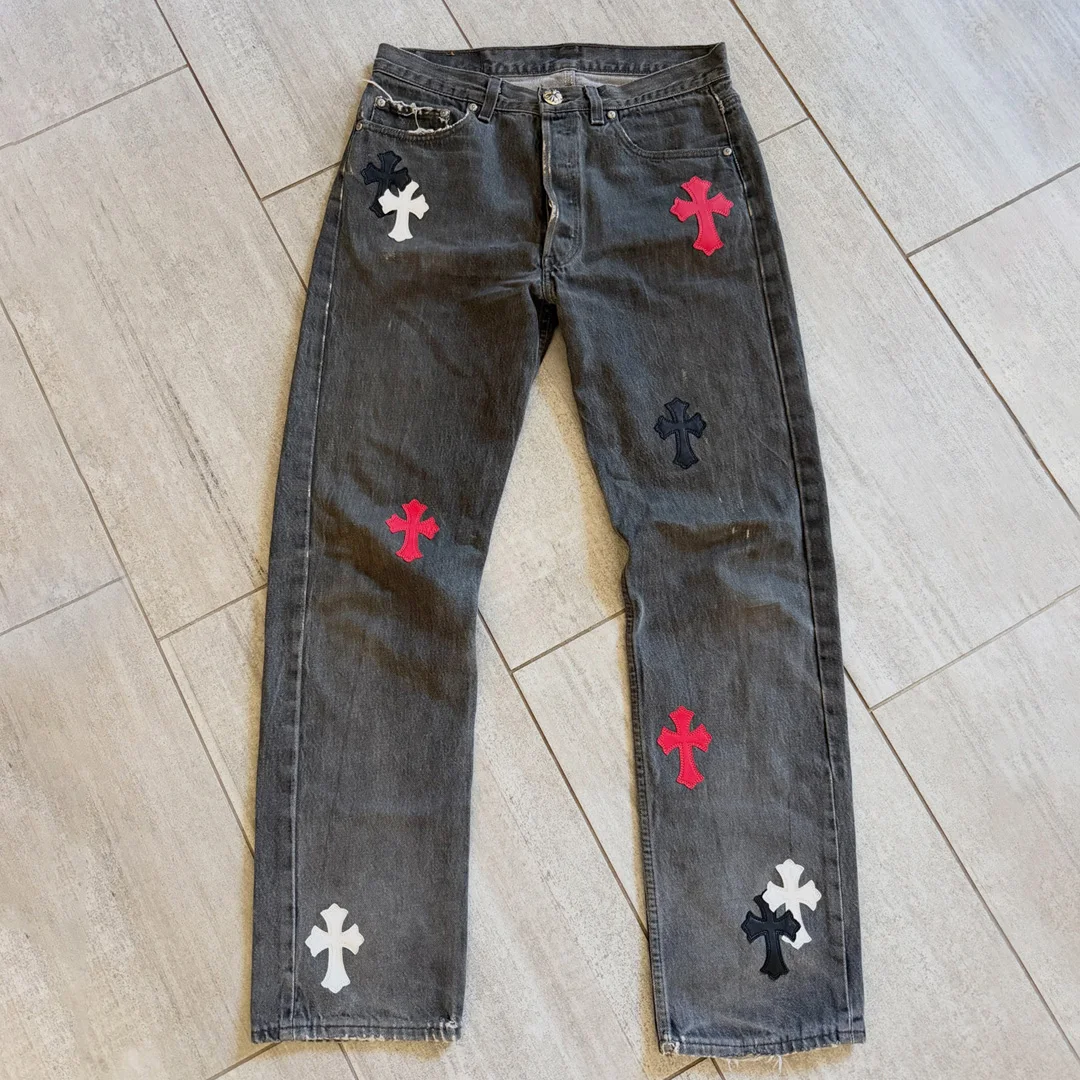 Męskie spodnie dżinsowe w stylu vintage z 100% bawełny | spodnie streetwear z haftowanymi łatkami, rozdartymi i wyfrasowanymi detalami oraz kieszeniami typu cargo