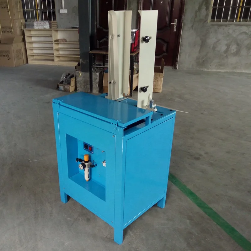 Rubber PVC  Slipper Flip Flop Strap Attaching Machine Hawai Chappal Making Machine