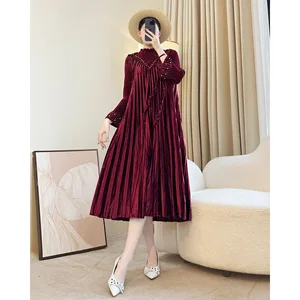 Mom Autumn Winter High-End Chiffon Solid Floor-Length Red Dress Women's Long Sleeve New Pleated Skirt with Coat Long Skirt