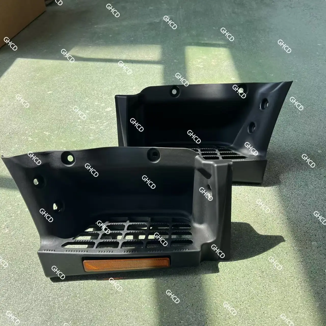 GHCD Alta qualità Prezzo di fabbrica Plastica Riflettori stretti e ripidi Nuovo per camion giapponesi Mitsubishi Canter Hino Nissan Isuzu