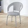 El gris de la silla gira