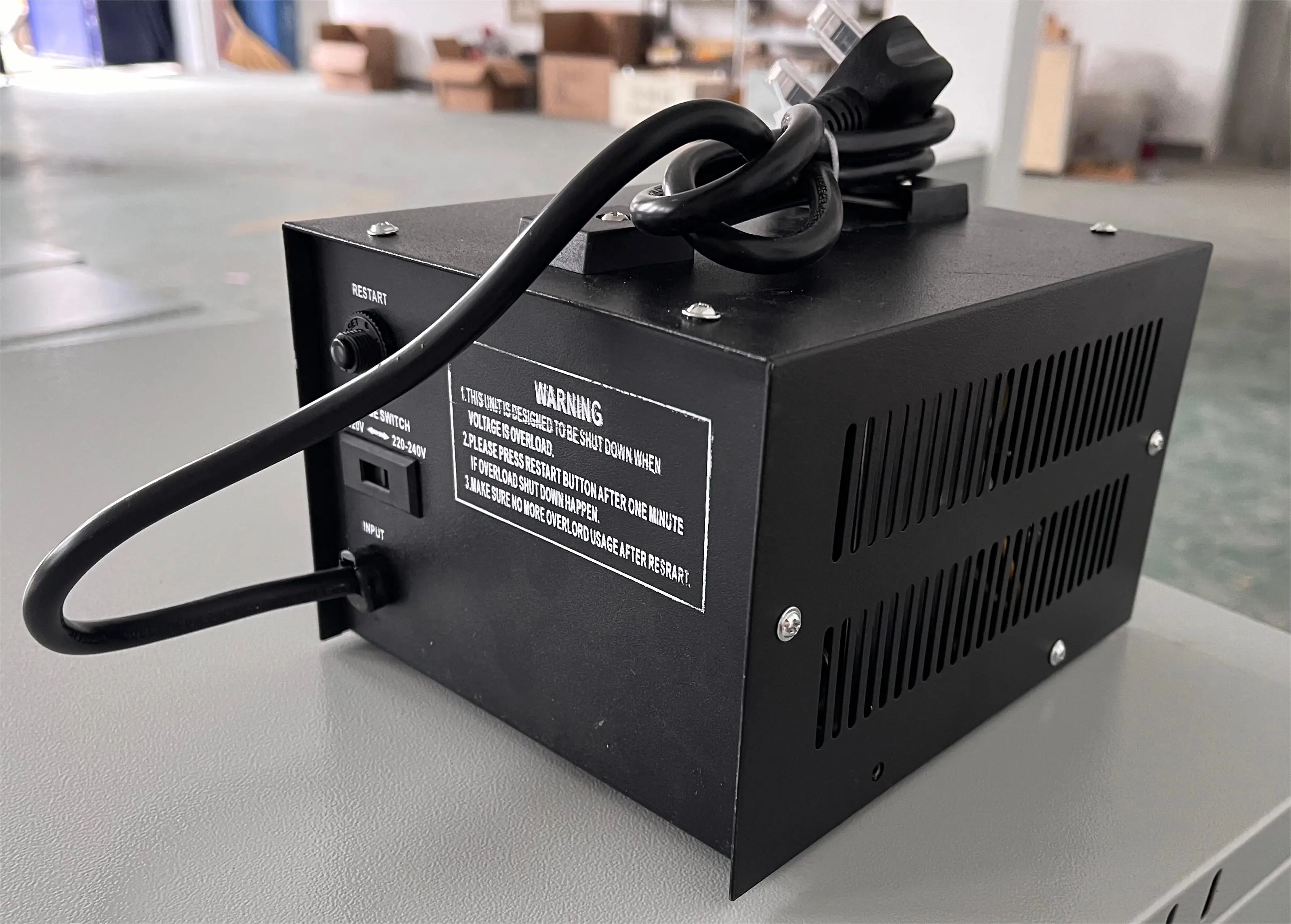 昇圧変圧器 1000VA 110V→220V 本体 1000VA変圧器 AC 220V 110V昇圧・降圧変圧器 220Vから110Vへの電圧変換