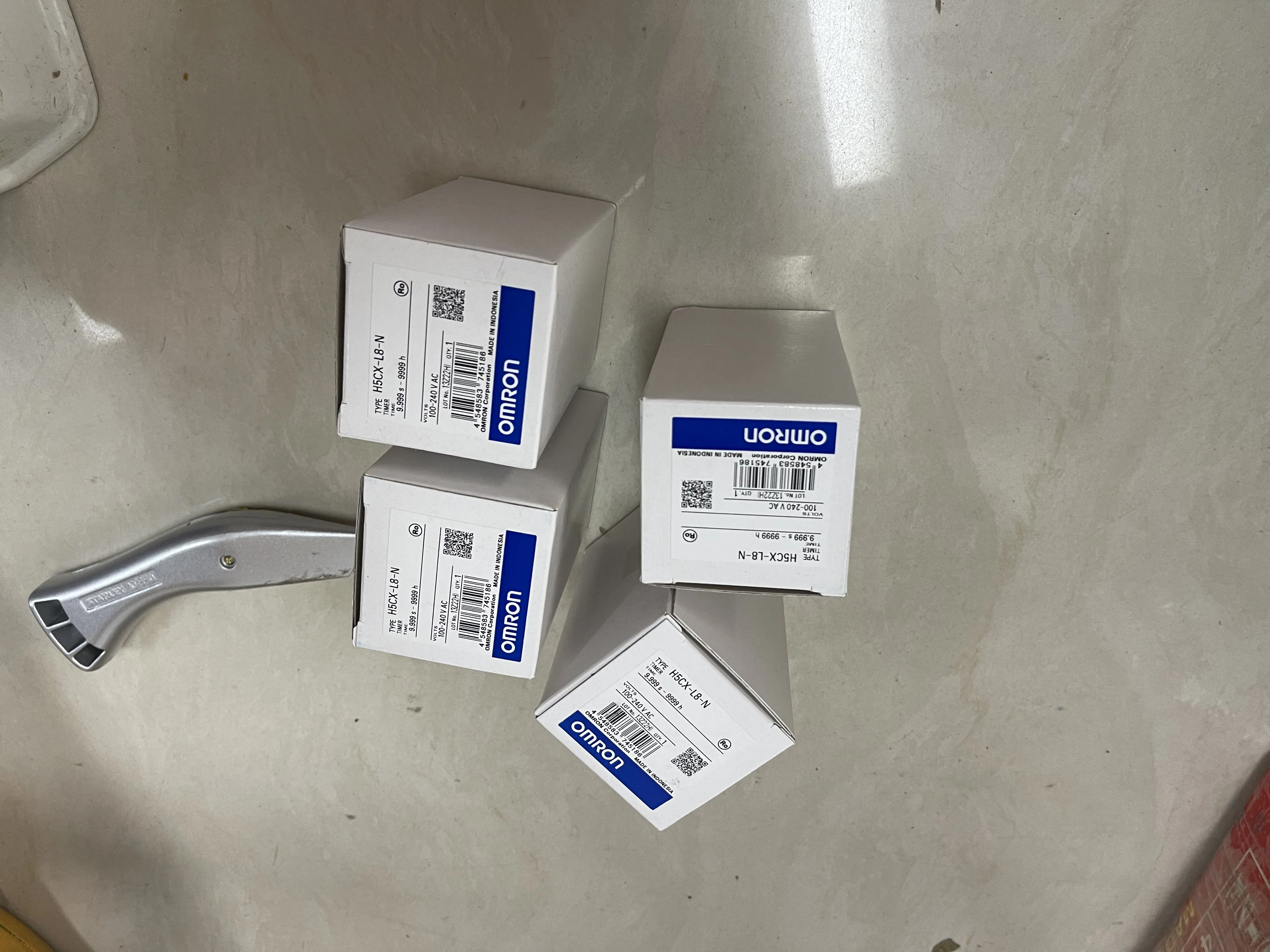 Omron Timer Relay H5CX-L8-N Omron Timer Relay H5CX-L8-N