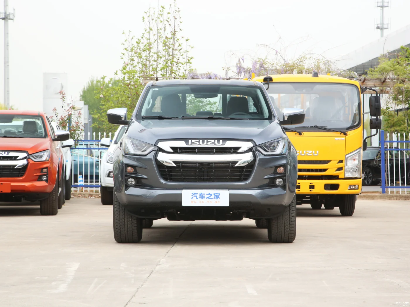 2023 Isuzu D-MAX 1.9T Diesel Pickup - 4 Doors, 5 Seats