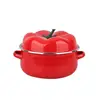 Pot de tomates rouges