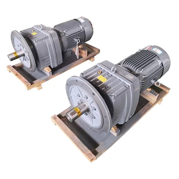 10Hp AC Motor Reduction Geared Motor GUOMAO Speed Reducers High Torque Gearbox With Foot Mounting B5 Flange Helical Gear Reducer