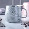 Gris avec bord doré