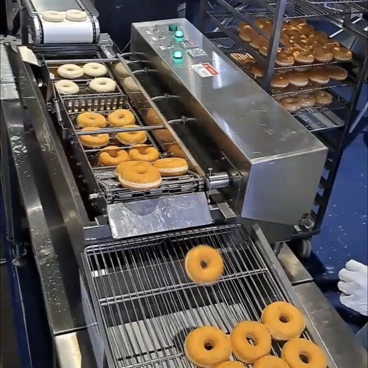 Customized Automatic Donut Fryer Machine with Deep/Turn-over Frying Conveyor