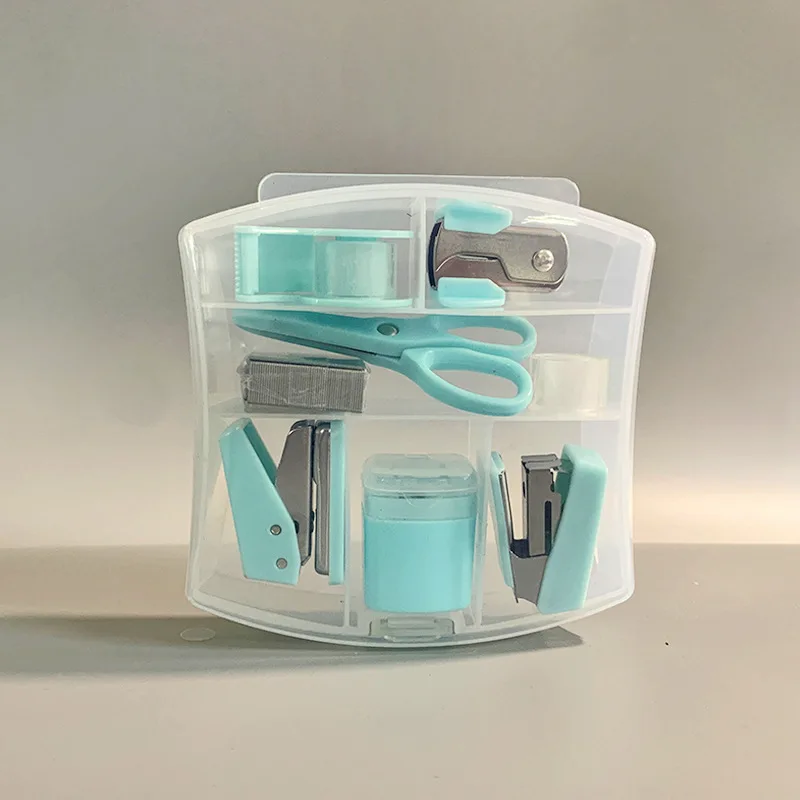 Набор канцелярских принадлежностей и