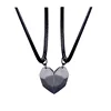 In Bianco e nero del pendente di amore nero set corda