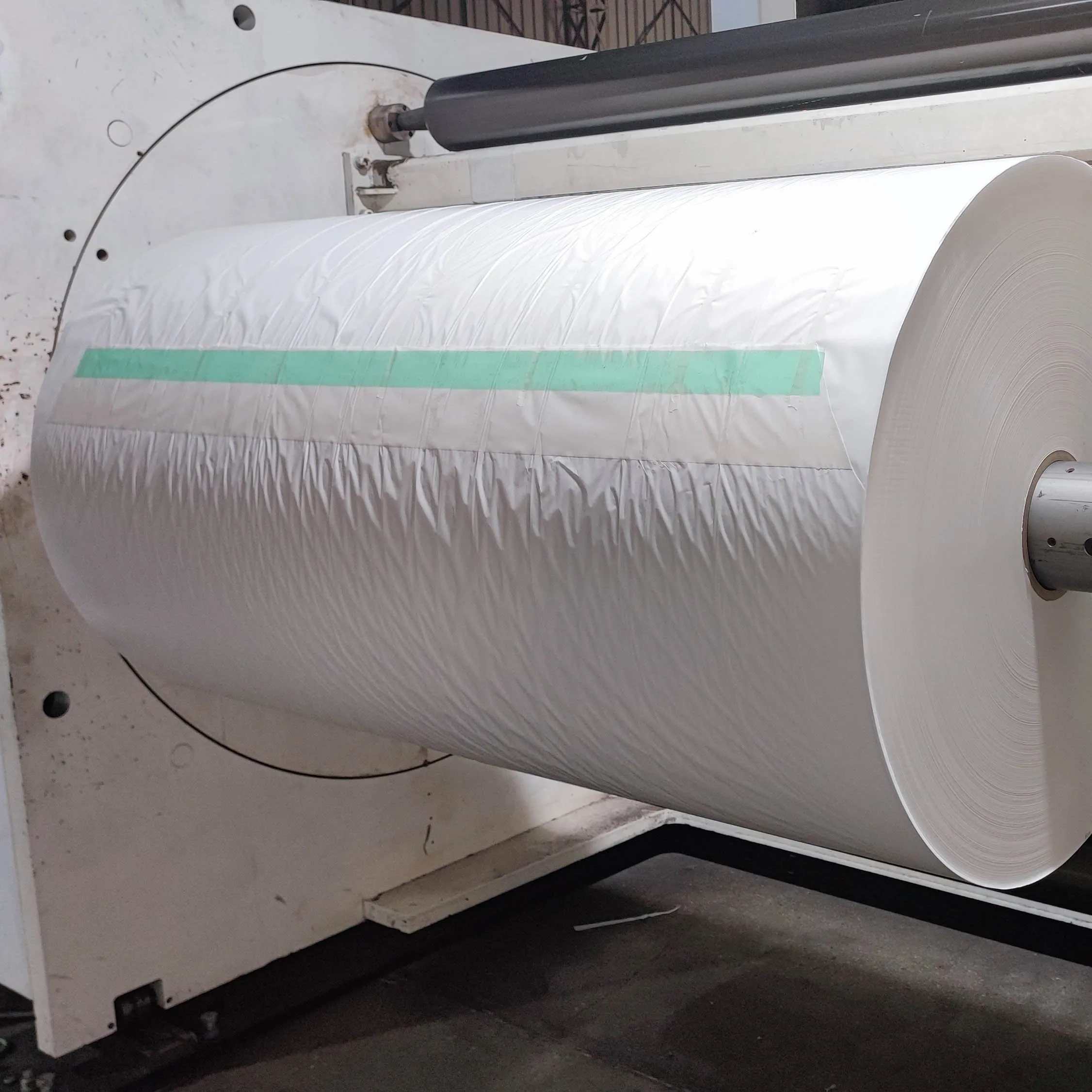 Factory Wholesale Jumbo Roll Thermal Printing Material for Waybill Industrial Label Sticker