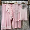 Rayas de color rosa con blanco