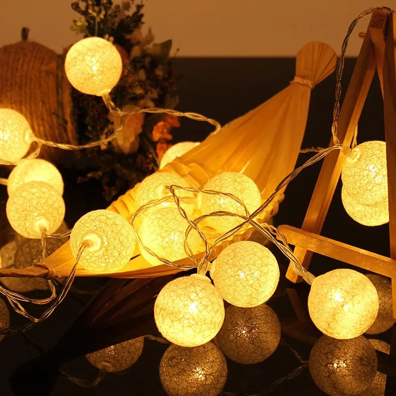 Customizable 2m 20leds Cotton Balls String Light Tree Led Lamp Christmas Cotton Balls fairy Lights