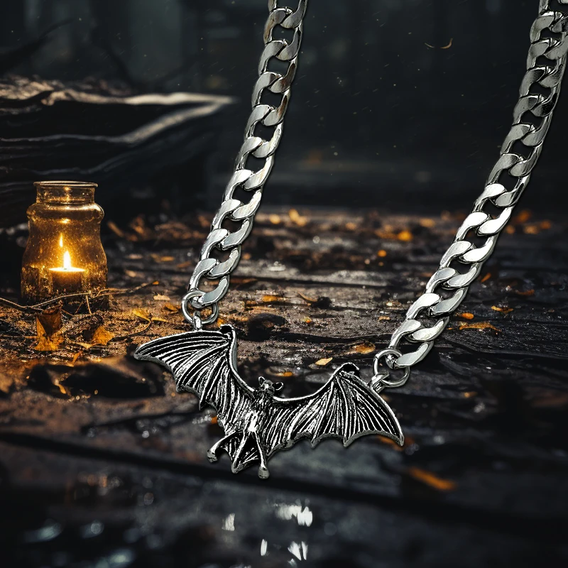 Fashion Jewelry Animal Pendant Necklaces For Girls And Men's Retro Bat Pendant Creative Personality Jewelry with Rock Charm  222044