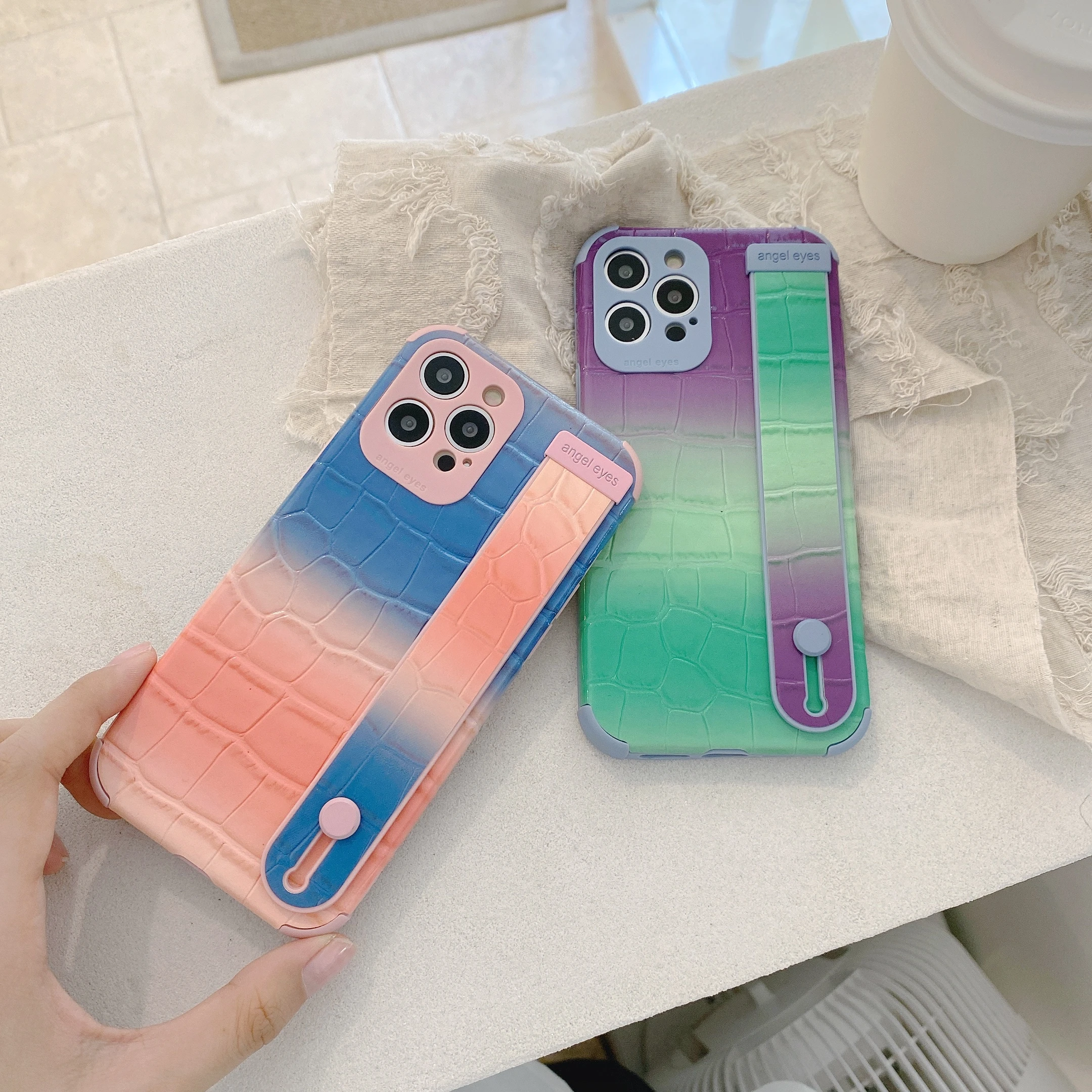 luxury deign crocodile pattern pu material phone case Wristband mobile phone case for iphone 11 12 case cover