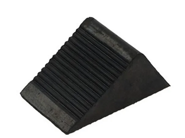 Portable Triangular Wooden Rubber Anti-skid Device Anti-slip Car Truck Plastic Slope Pad Rubber Plastic Wheel Stopper