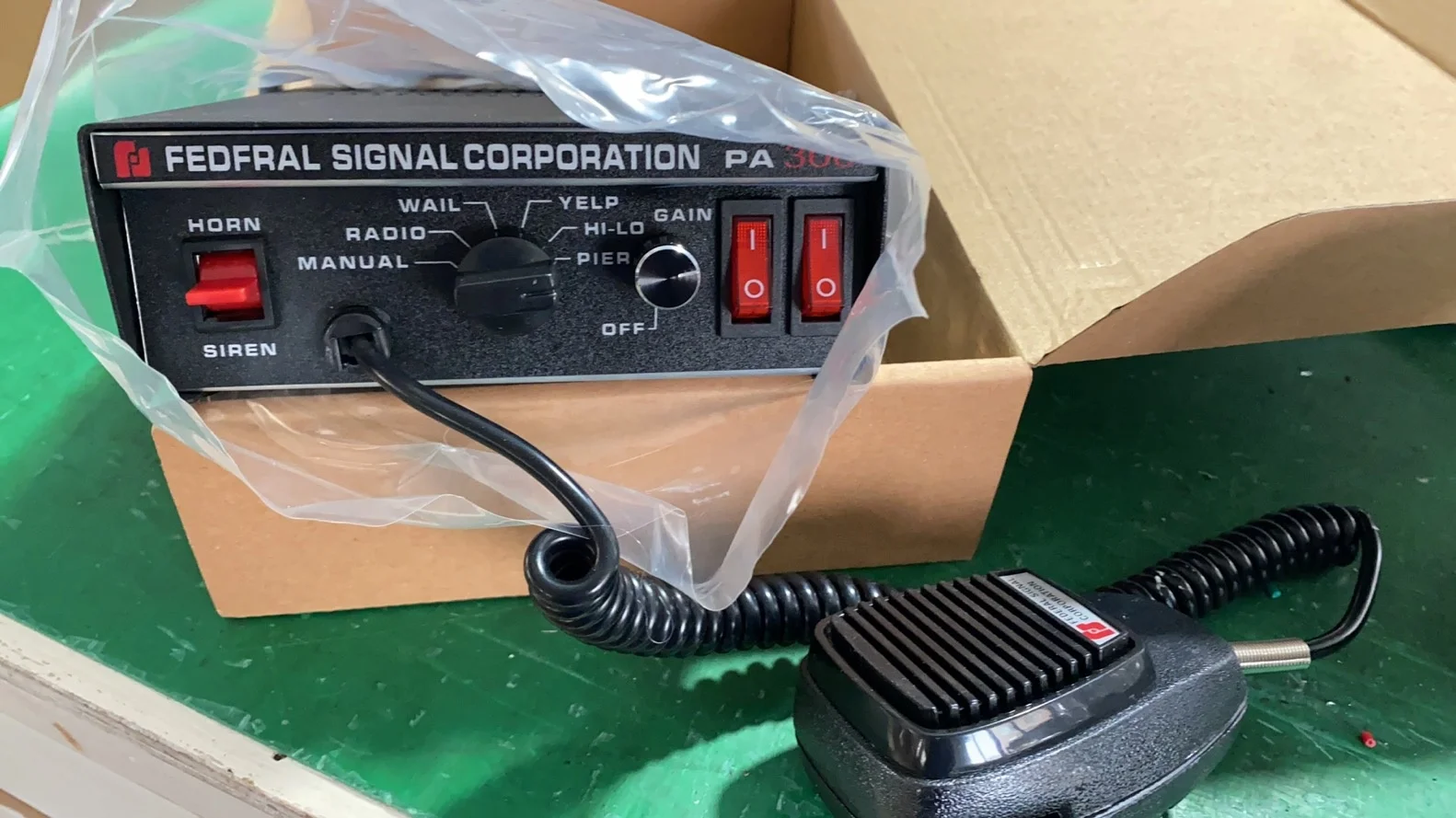 PA300 サイレンシステム 200Wスピーカー付 緊急車両用電子サイレン