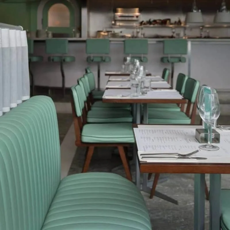 UPTOP Custom Green Leather Fast Food Furniture Set Retro American Hotel Restaurant Banquette Sectional Green Sofa Booth Seating