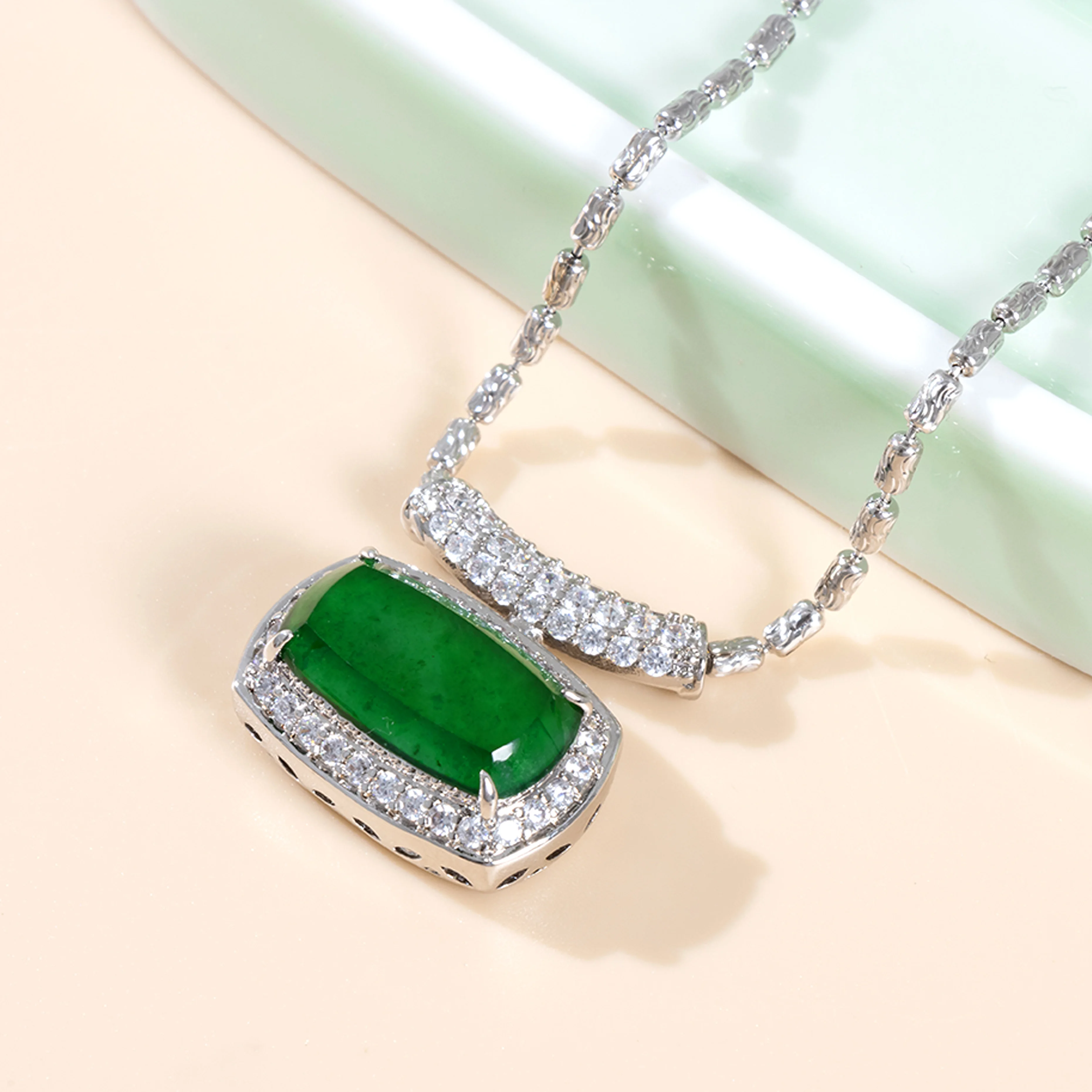 Luxury Vintage 925 Silver Natural Jade Pendant with Green Emerald 