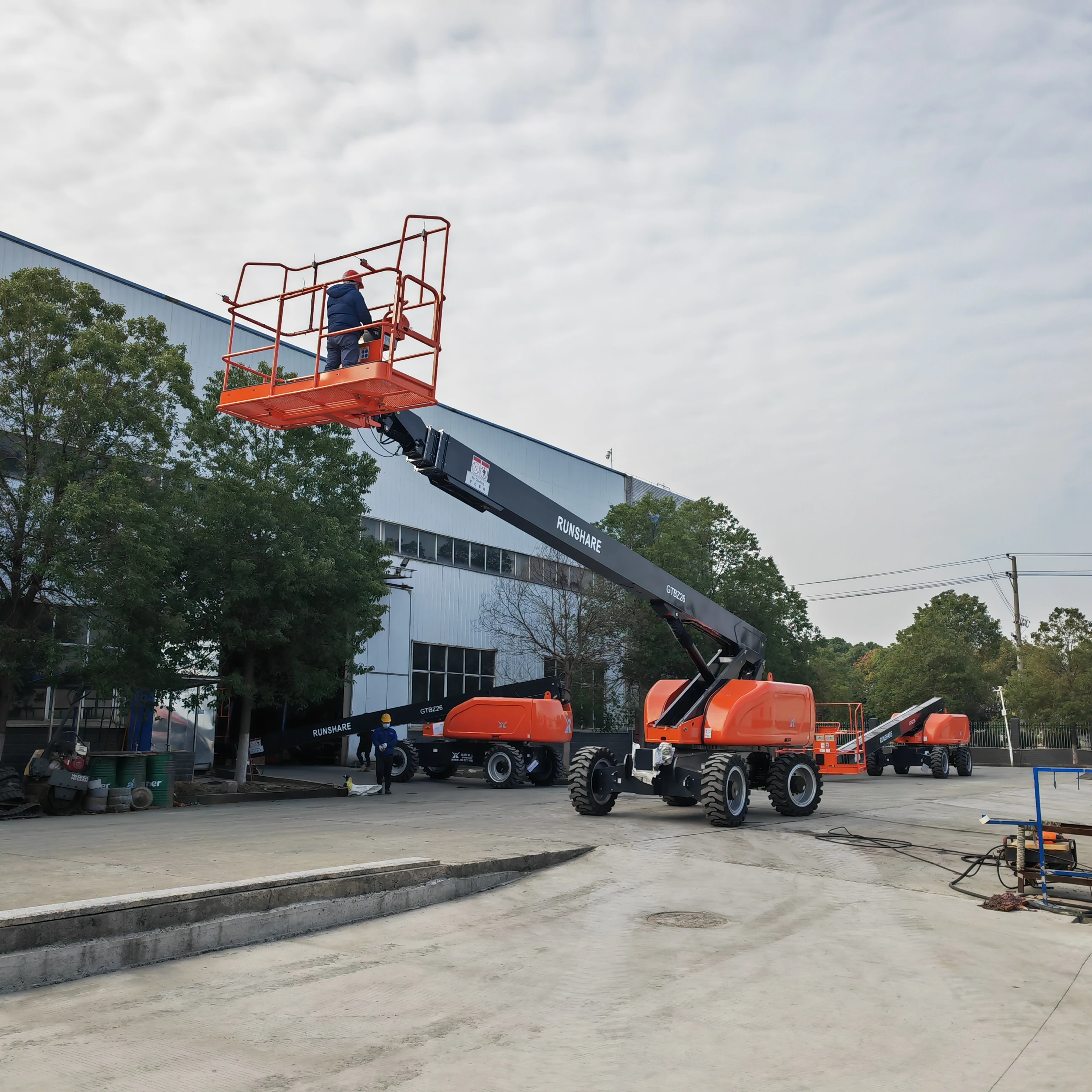 AWP Aerial Work Platform Runshare GTBZ26 RL16 Diesel Boom