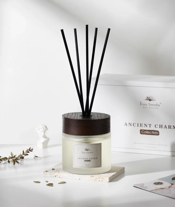 product high end luxury custom labels strong long fragrant aromatherapy reed diffuser glass bottle diffuser-10