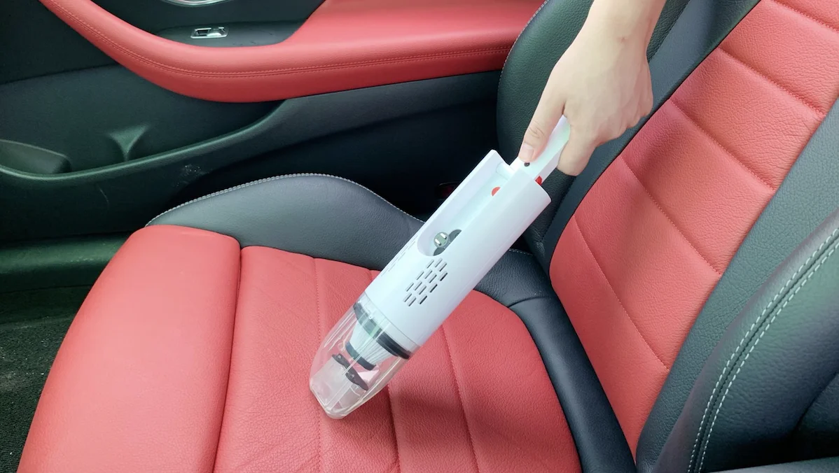 5000Pa Suction Handle Car Vacuum Cleaner  Wet/Dry Use Cordless Car Vacuum Cleaner With Nozzle