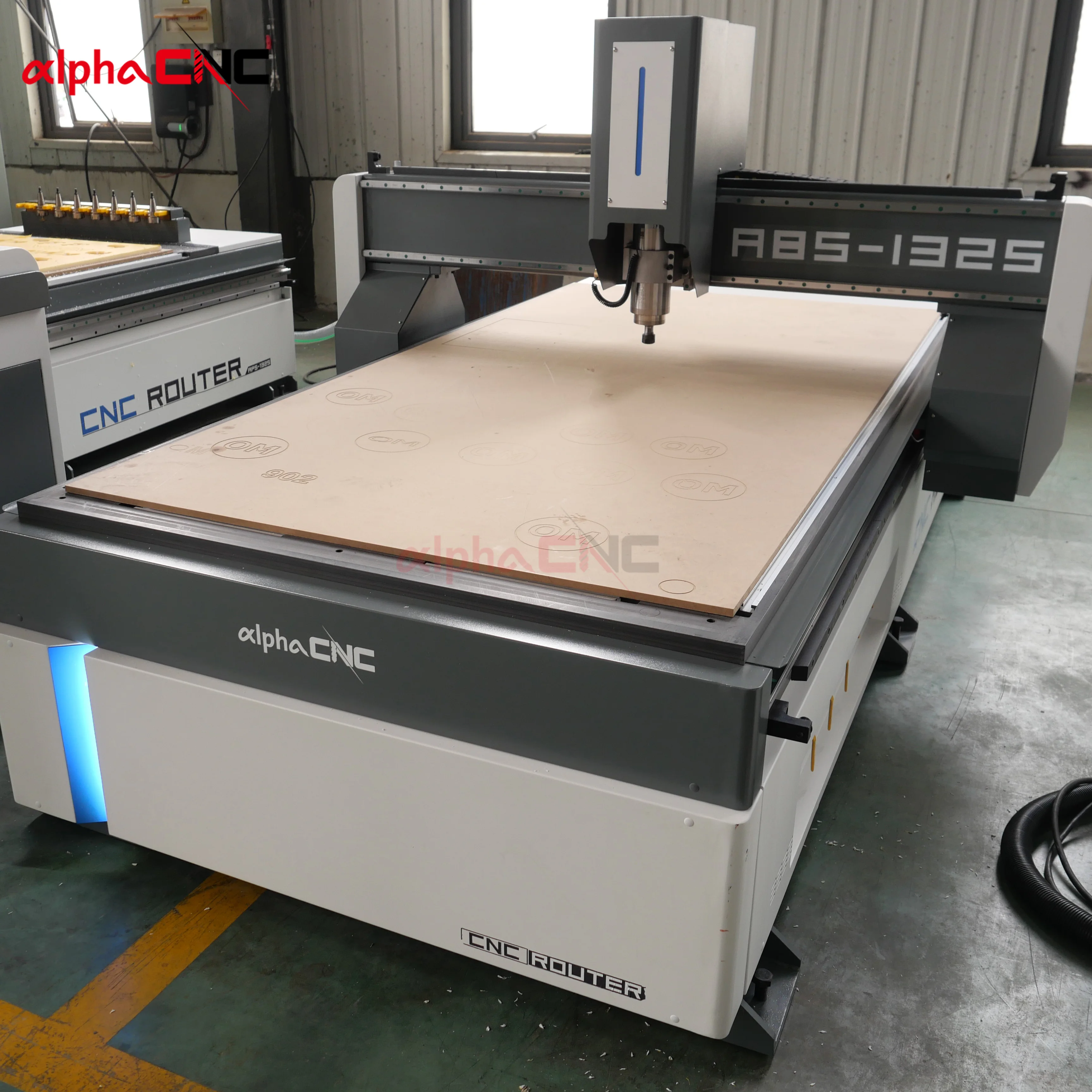 Máquina CNC Router 2025 1325 com mesa de vácuo para gravação de