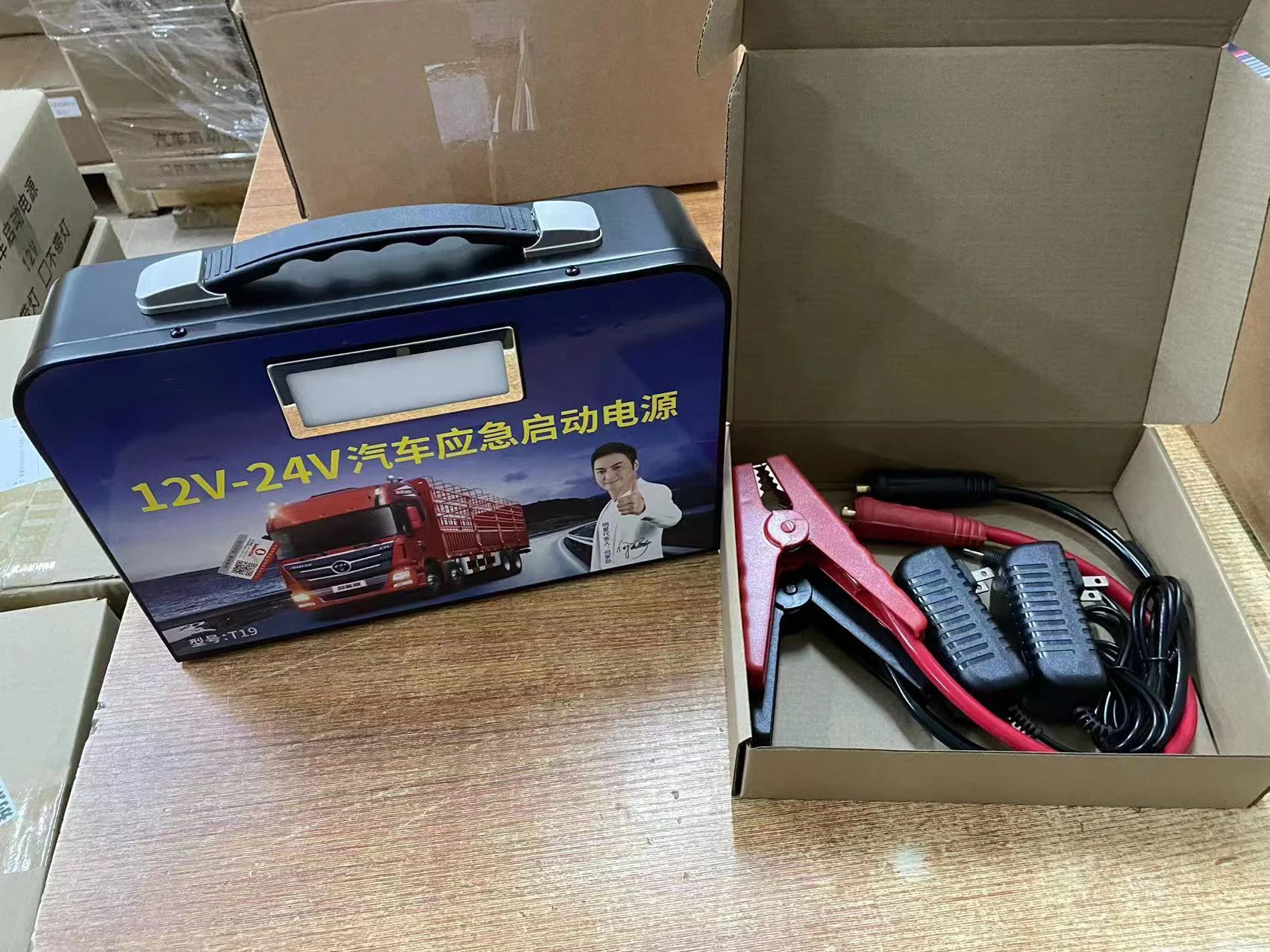 458000mah Big Capacity Truck Jump Starter Heavy Duty Truck 12 24 Volt