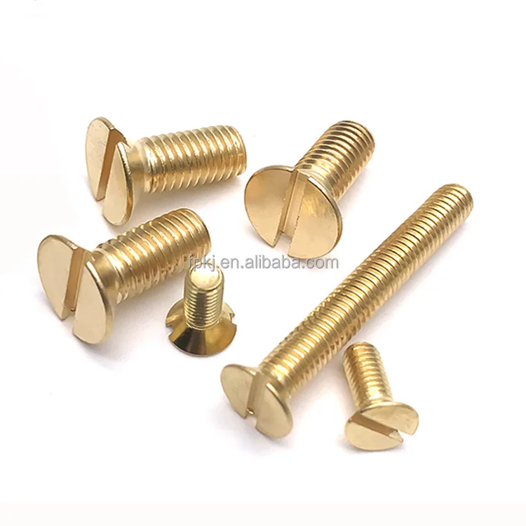 Koz tikayotgan Tomni tomosha qilish