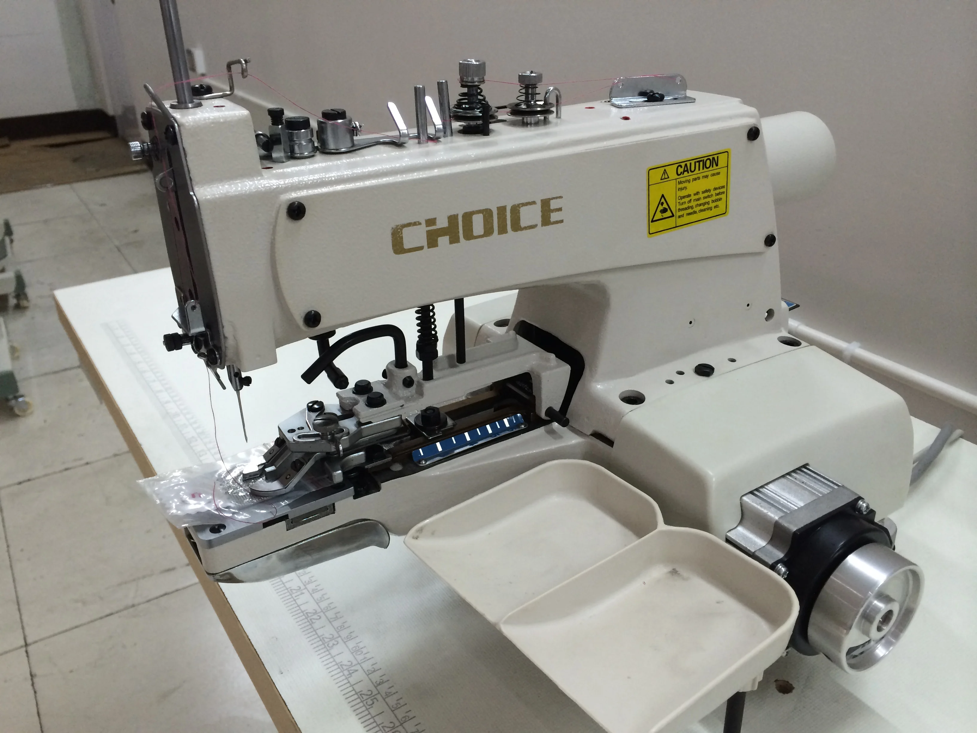 GC373   Button Attaching Machine