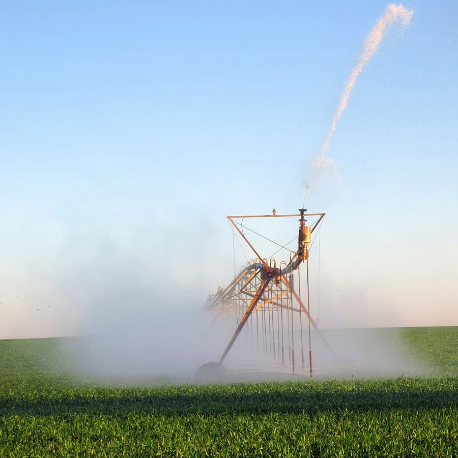 Low Cost Agricultural Machine for Center Pivot Irrigation Wheel Included IoT Control System Pump Motor Core Components System