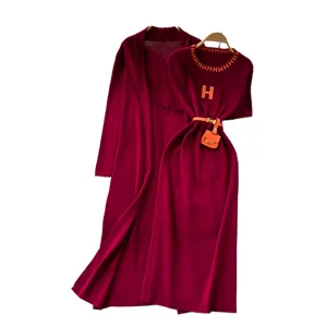 Customize Winter Casual Solid 2-Piece Set for Women O-Neck Tunic Bandage Top and Knitted Midi Suit Wholesale