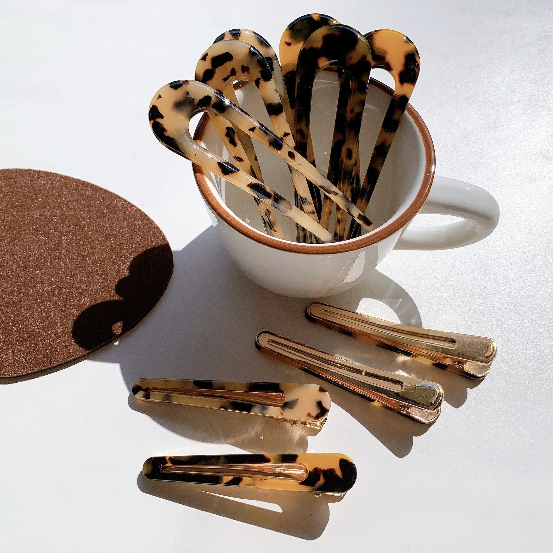 Оптовая продажа, женские модные аксессуары для волос LRTOU, акриловые шпильки для волос с уксусной кислотой, Элегантные U-образные скрученные вилки для волос в форме черепахи