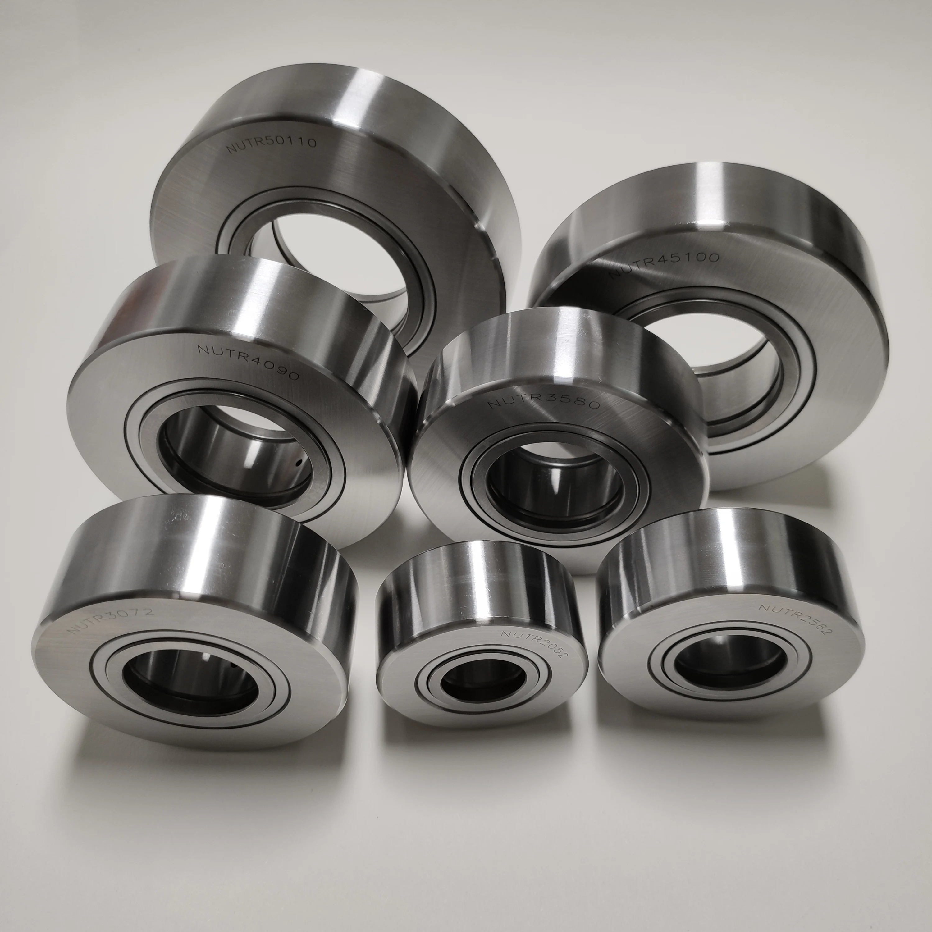 NURT35 Flat Yoke Roller Bearing 35x72x28mm