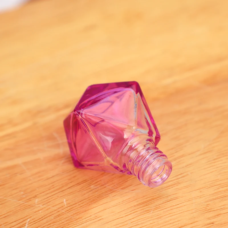 Populær polygon glass neglelakk tom flaske Nail Art forsyninger Personlig pleie Overflate Cap Seal Type