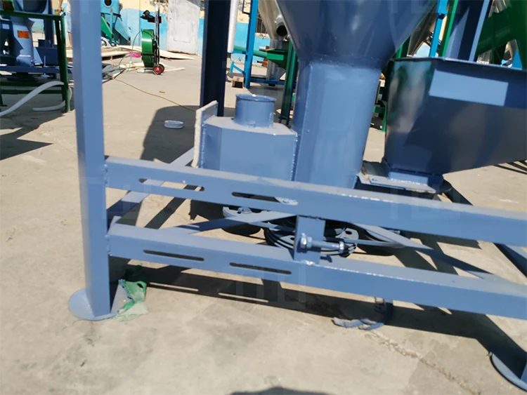 Factory supply mix well vertical type animal food crusher grinder mixer
