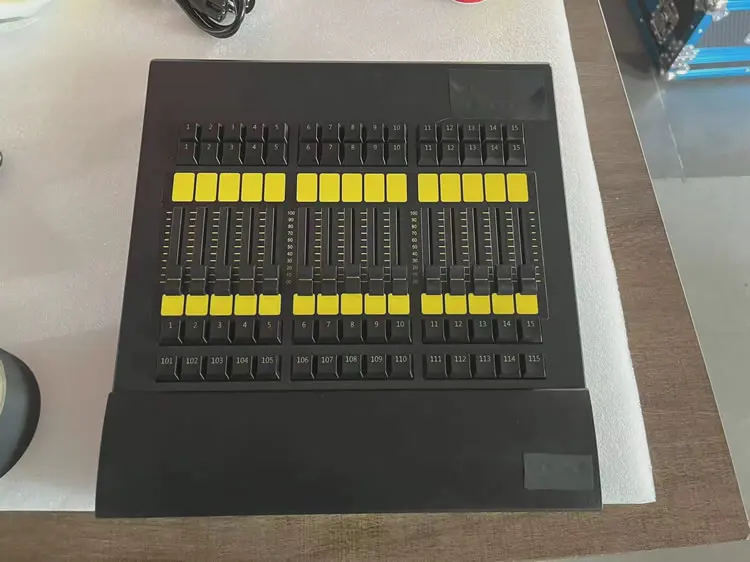 Grandma2 China DMX Lighting Console Fader Wing Ma2 Light Control