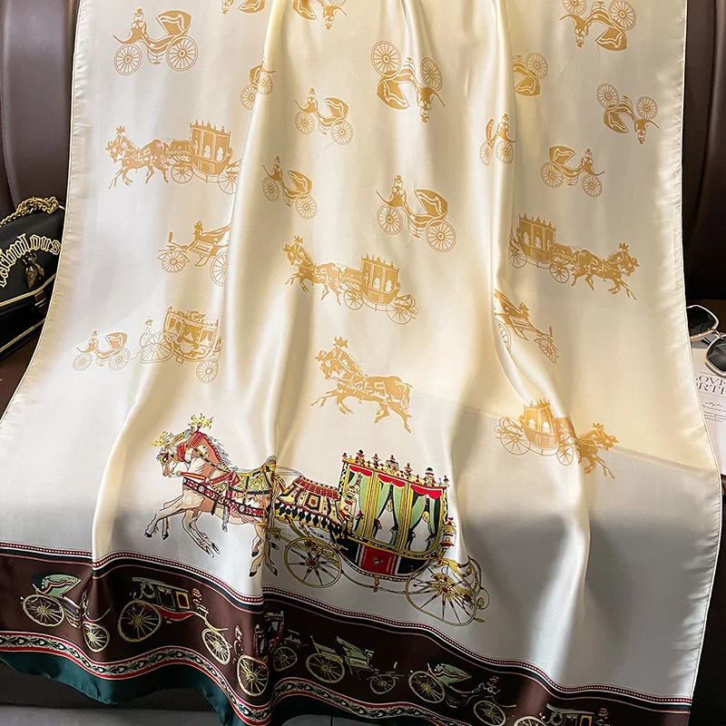 Женский шелковый шарф с