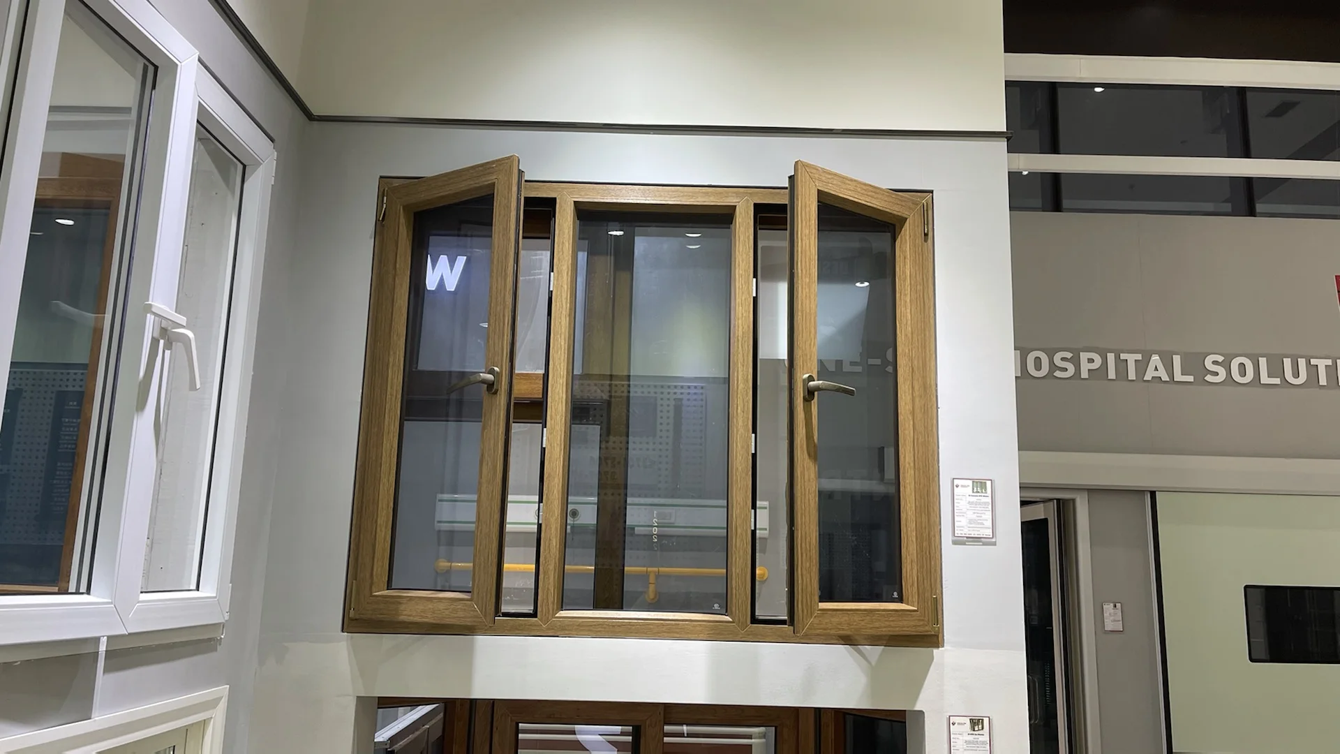 Wooden Frame UPVC Window Casement Soundproof PVC Sliding UPVC Residential Door and Windows