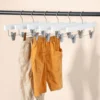 Appendiabiti con clip bianche