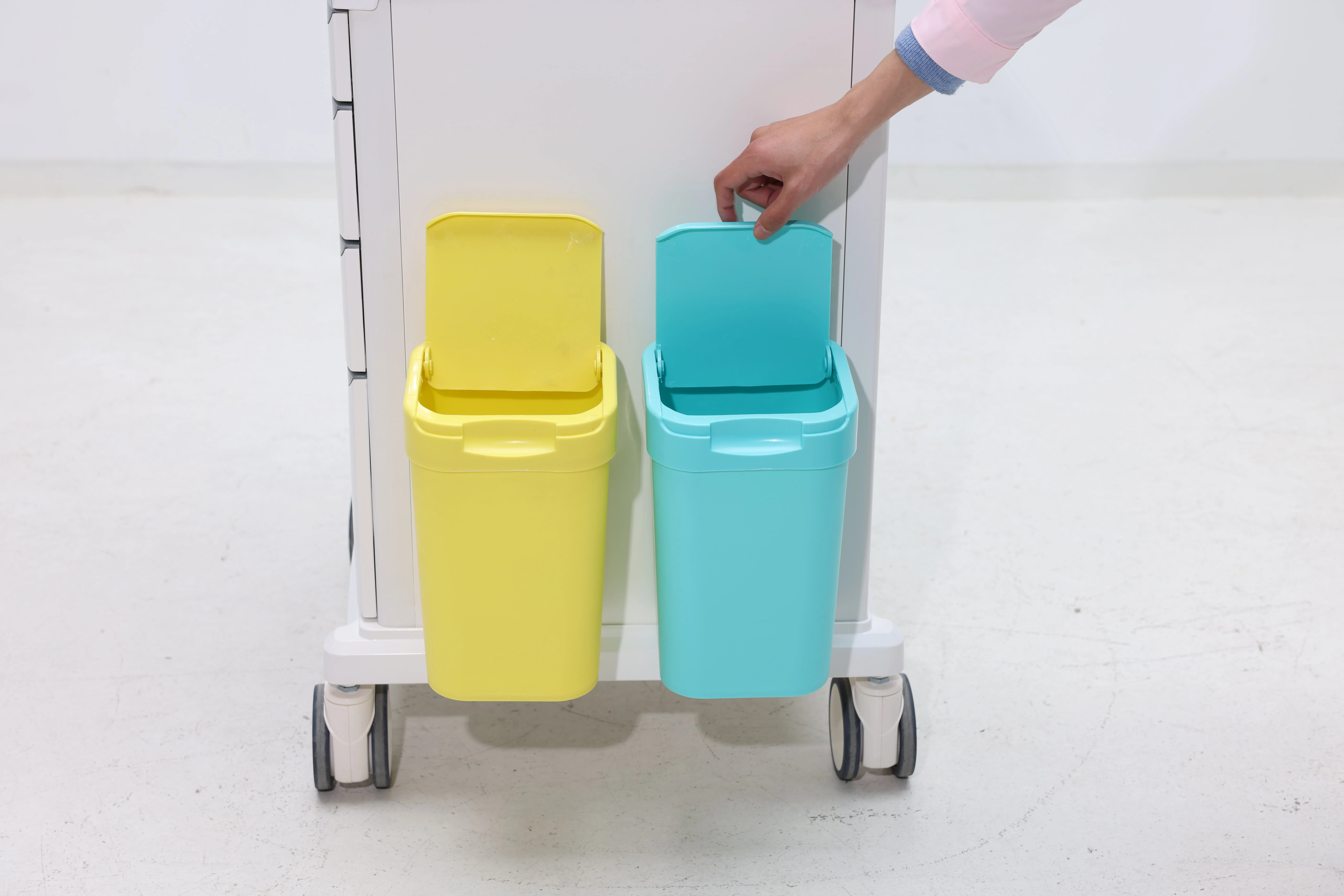 Clinic-Customized ABS Modern Nursing Cart Medical Waste Sorting Ergonomic Monitor Positioning for Hospital Dining School Use 4